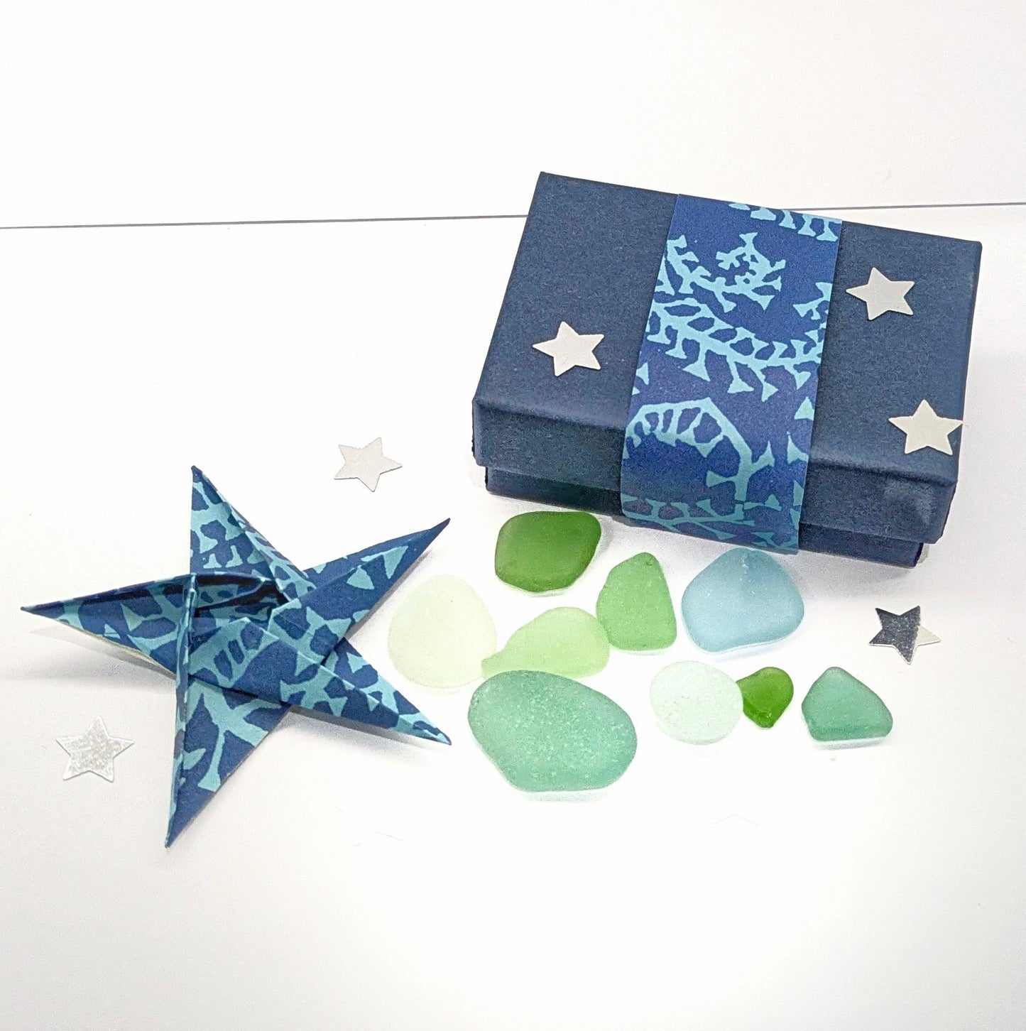 Gift box & origami star - Nicola Prophet Jewellery